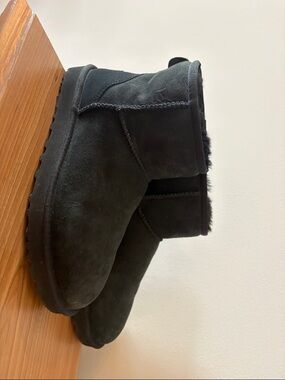 UGG Black Short Suede Boot